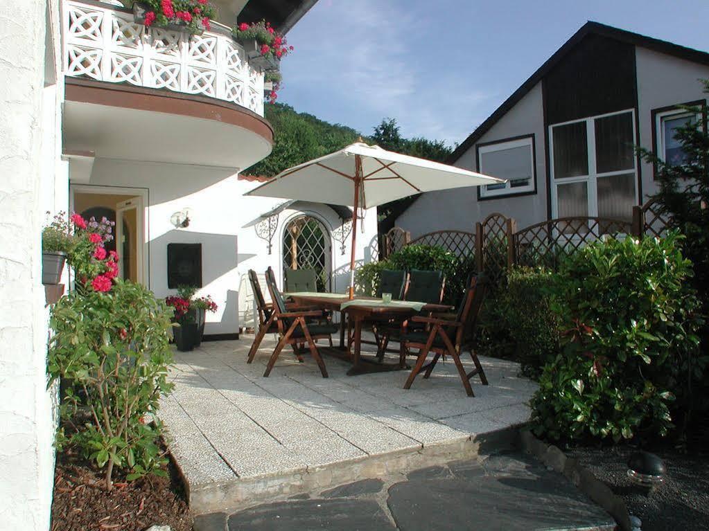 Haus Uebernachtenswert Cochem Mosel ภายนอก รูปภาพ