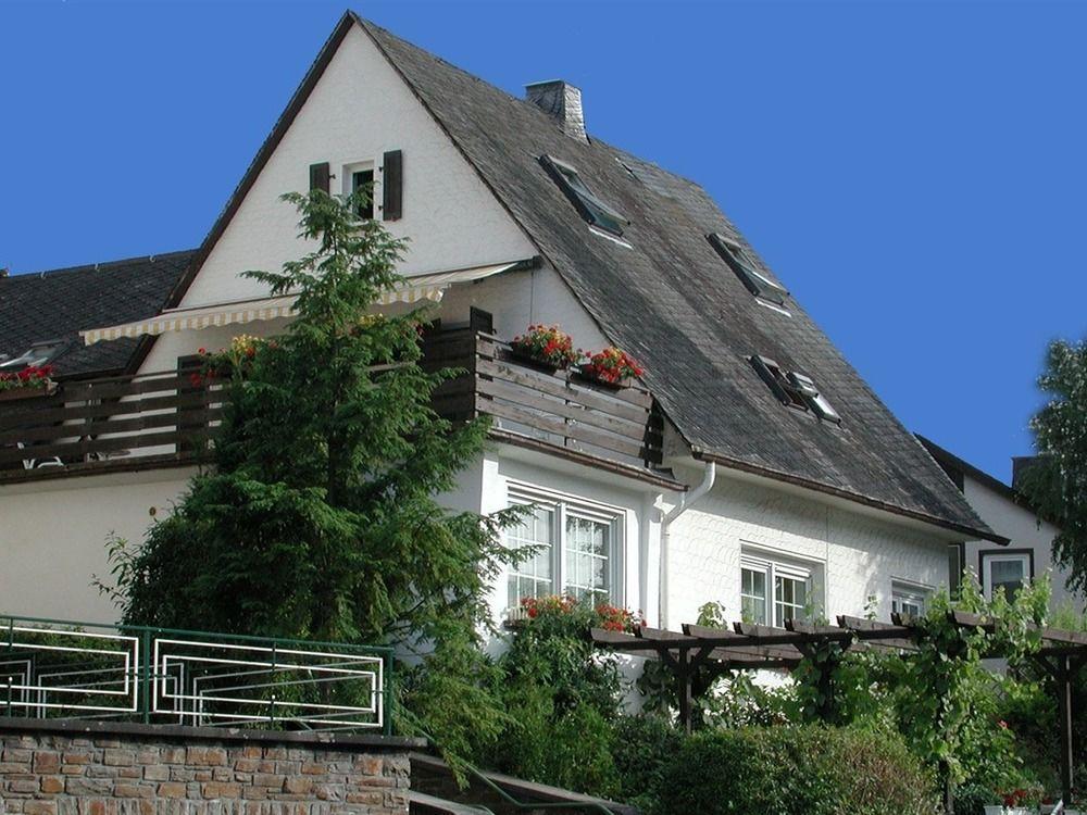 Haus Uebernachtenswert Cochem Mosel ภายนอก รูปภาพ