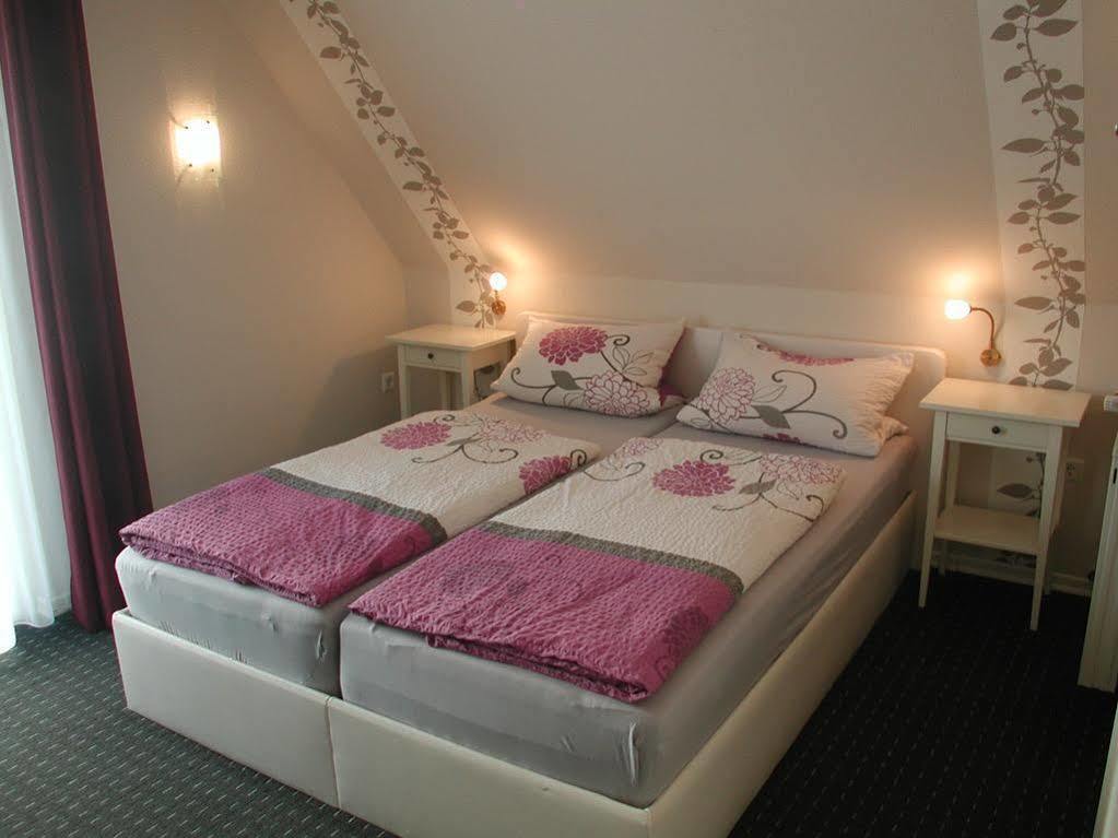 Haus Uebernachtenswert Cochem Mosel ภายนอก รูปภาพ