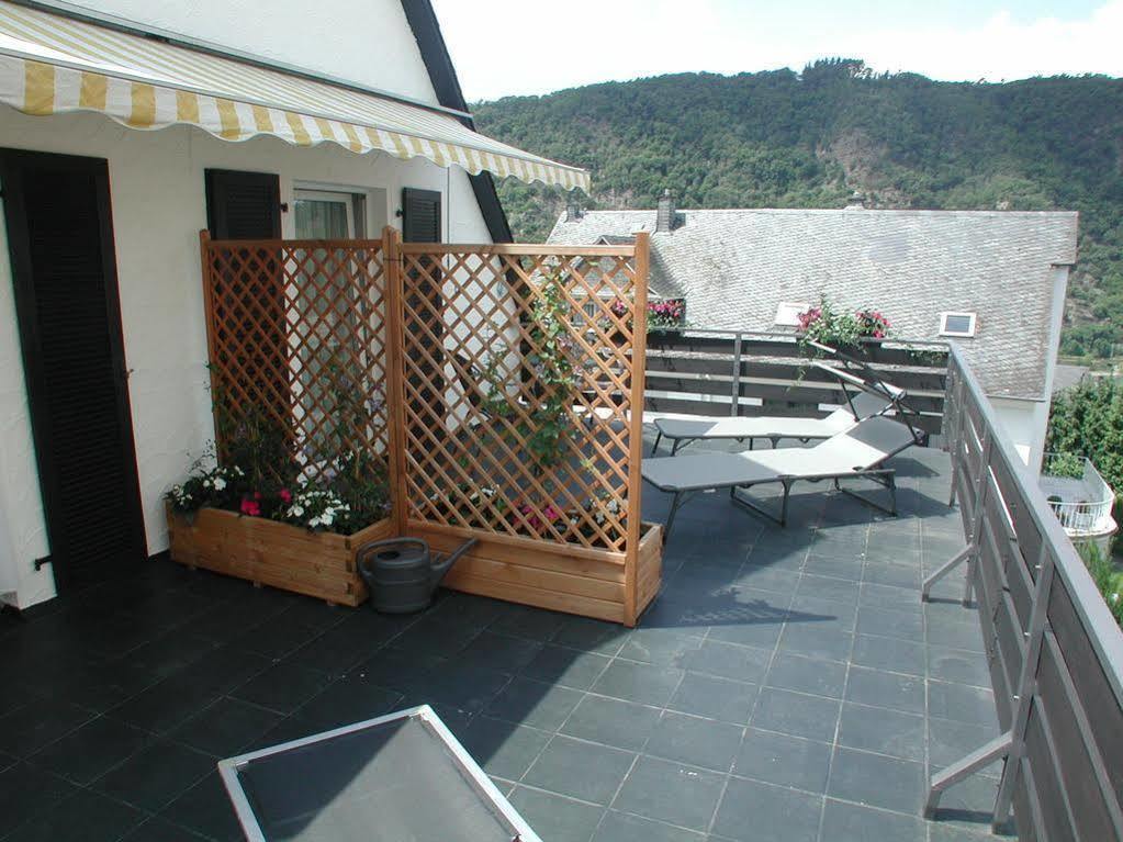 Haus Uebernachtenswert Cochem Mosel ภายนอก รูปภาพ